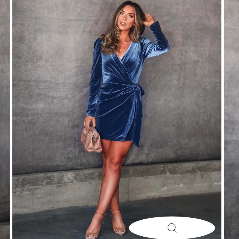 BRAND NEW, NEVER WORN VICI 'COSMO PLEASE' Velvet Wrap Mini Dress